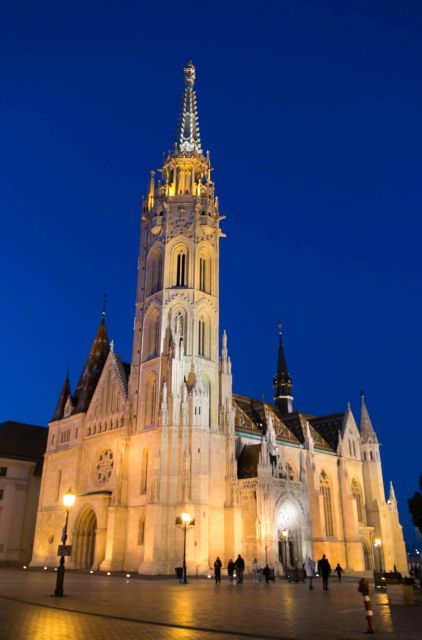 2 Hours Buda Castle Walking Tour - Walk with a Historian - Starting at the Castle Gate area, then walking the civilian quarter