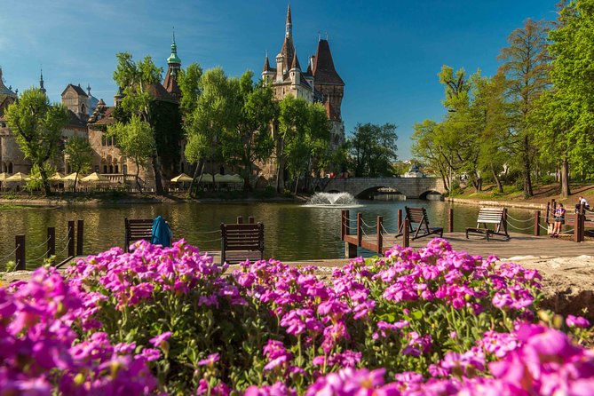 4 hours long private minivan tour in Budapest - Price and value: when $627.20 per group makes sense