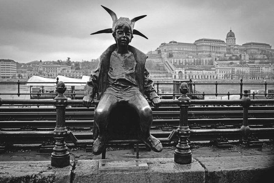 6 hour Budapest walking tour - Heroes’ Square: big views, big symbolism