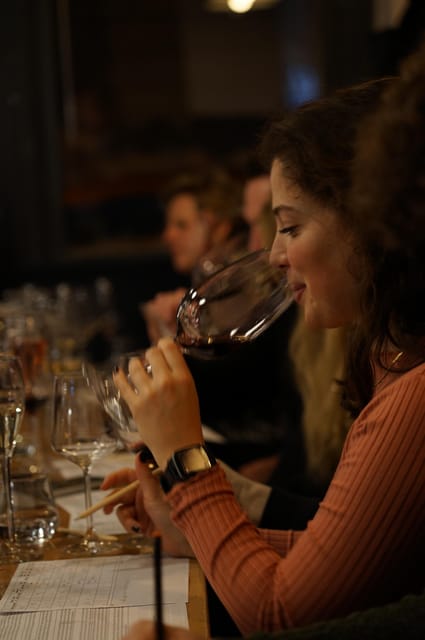 8-Tier Hungarian Wine Tasting in a Cozy Downtown Wine Bar - The 2-hour flow that keeps you moving: 8 wines from bubbles to reds