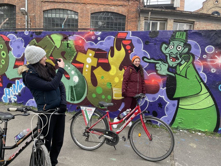 Alternative Bike tour: Graffiti Wall and Peace - A Legal Graffiti Wall Stop on the Danube Makes Budapest Feel New
