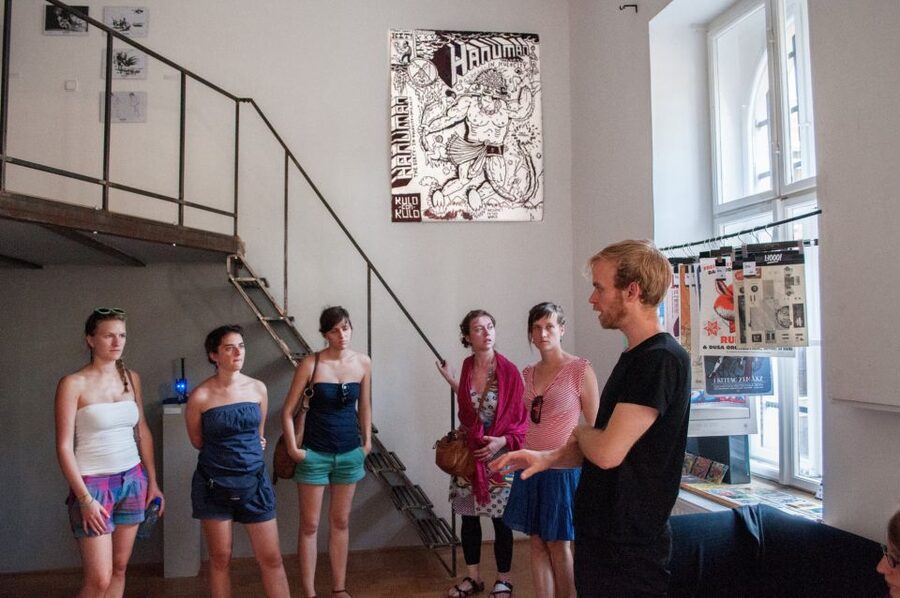 Alternative Budapest Walking Tour - How guides turn a walking tour into an opinion you can use