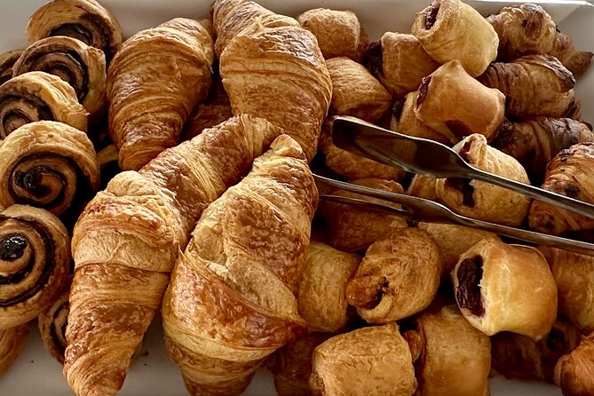 Bottomless Brunch and Cruise with Prosecco in Budapest - Timing and boarding: the difference between a smooth trip and a stressful one
