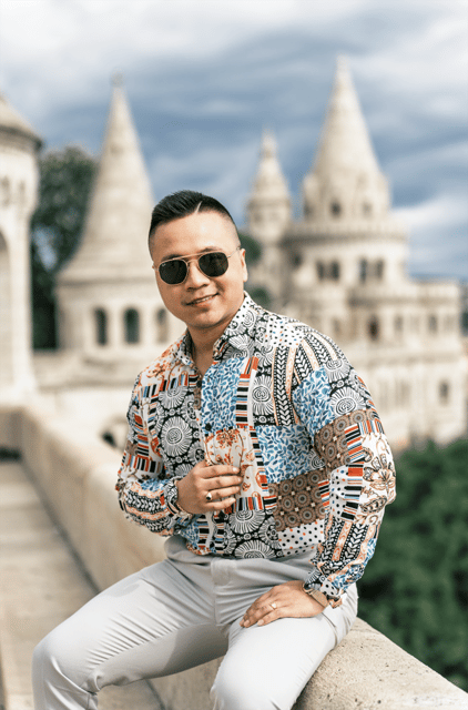 Buda Castle: Private photoshoot with a local guide - Why Bence’s approach makes a difference on camera