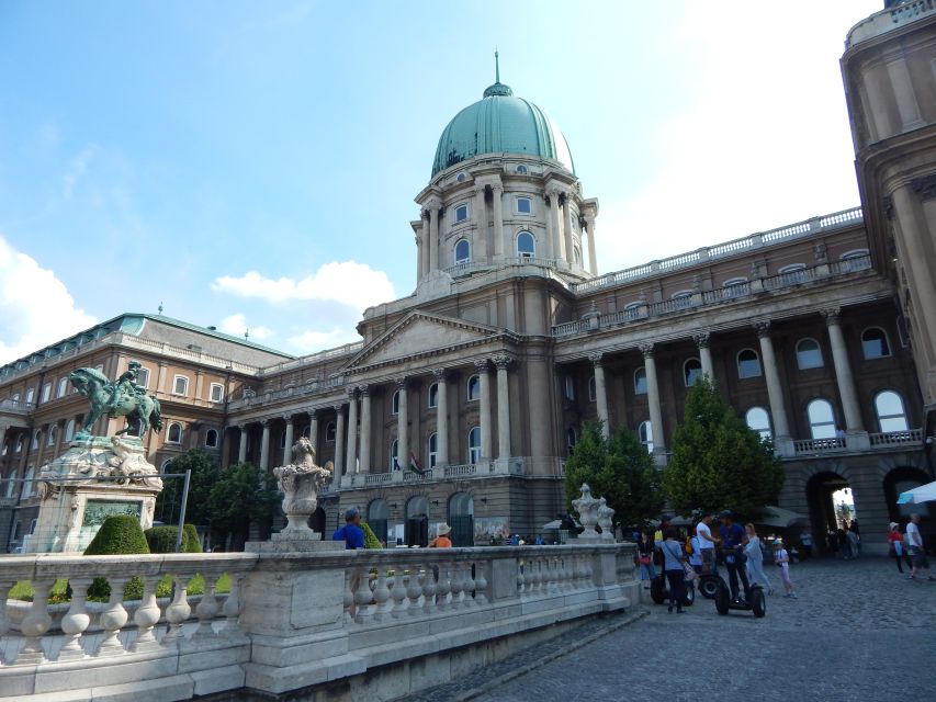 Buda Castle: Private Walking Tour - Ruszwurm Cakes and Hungarian Tastings, How to Budget This