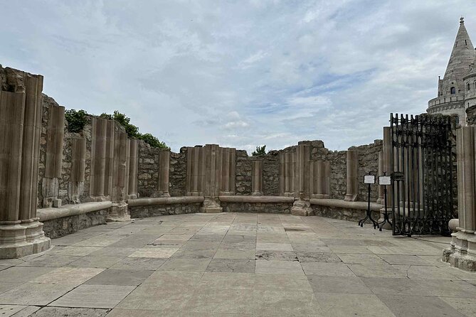 Buda Castle Tour: History and Architecture - Stops 3 and 4: Tárnok Street and Úri Street, where medieval Buda did daily business