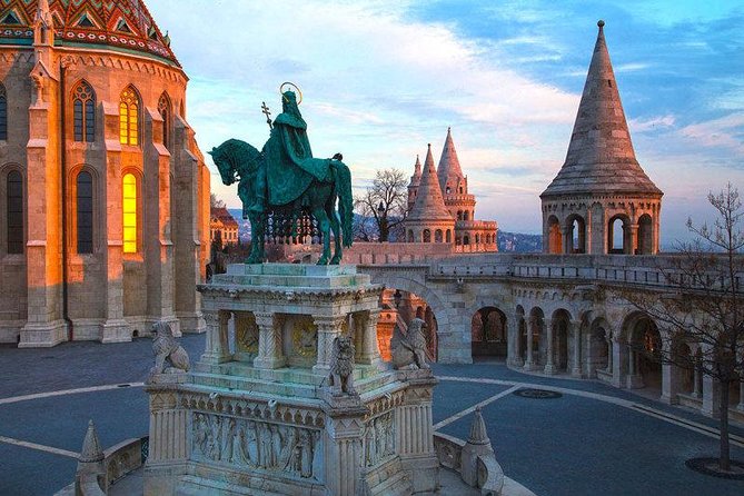 Buda Castle Walking Tour with Matthias church entry, Cake&Coffee - The Cake, Coffee, and Afternoon Tea Break