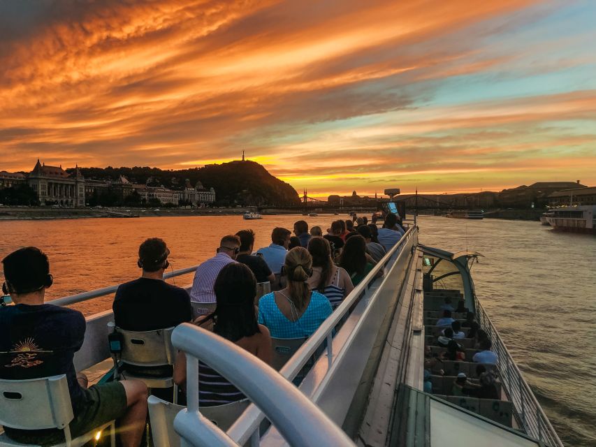 Budapest: 1-Hour Evening Sightseeing Cruise with Drink - Who should book this cruise, and who might want a different plan