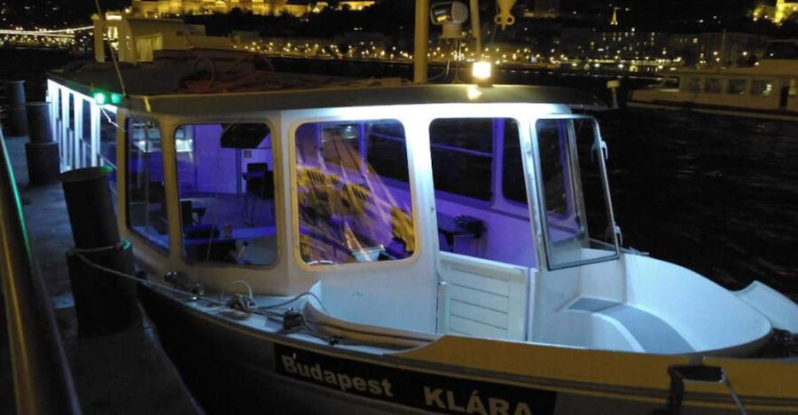Budapest: 1-Hour Private Boat Cruise - Stop by stop: your hour of sights in the order you’ll feel them