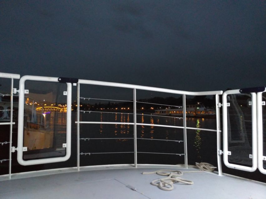 Budapest: 1-Hour Private Boat Cruise - Price and value for a group up to 20