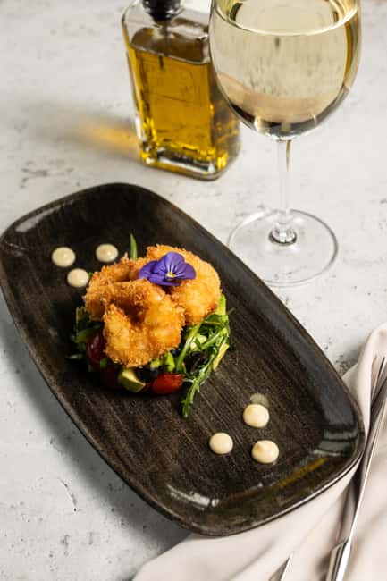 Budapest: 3-Course Dinner for 2 - stationary Boat Restaurant - Who Should Book This Stationary Boat Dinner, and Who Should Skip It