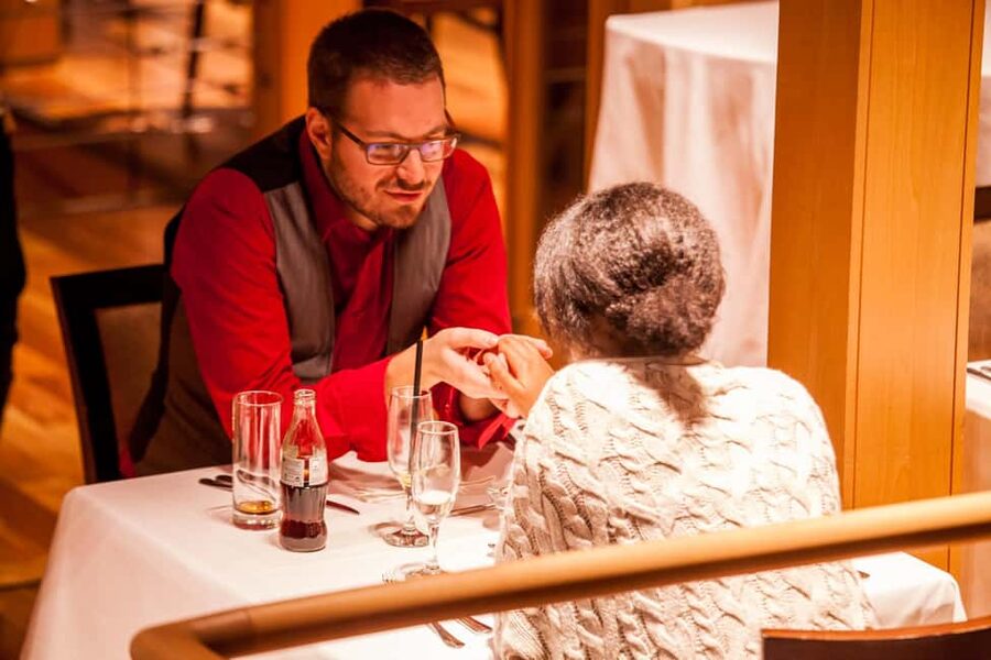 Budapest: 3-Course Dinner for 2 - stationary Boat Restaurant - What You Eat: 3 Courses With South Slavic, Hungarian, Mediterranean Flavor