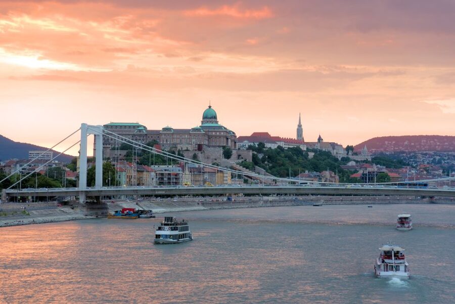 Budapest: 3-hour City Tour with Castle Walk + 1-hour Cruise - Key highlights worth planning around