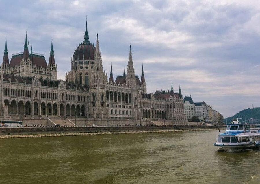 Budapest: 3-hour City Tour with Castle Walk + 1-hour Cruise - The handoff to the Danube cruise: plan for timing reality