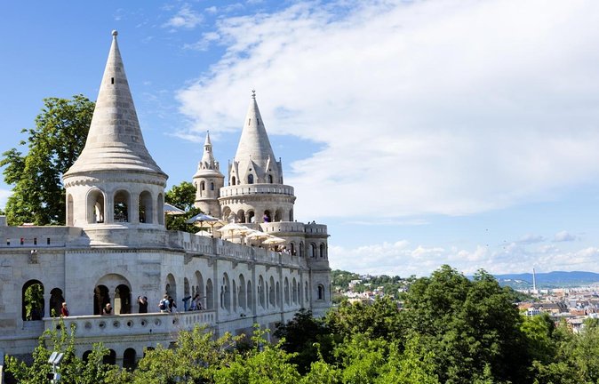 Budapest: 3-Hour Live-guided Bus Tour and 1-hour River Cruise - Entering Budapest’s Highlights Route, Without the Guesswork