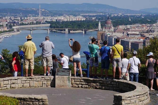 Budapest: 3-Hour Live-guided Bus Tour and 1-hour River Cruise - Should You Book It?