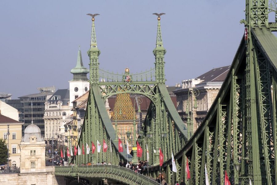 Budapest: 3-Hour Live Guided Sightseeing Tour - Key takeaways before you go