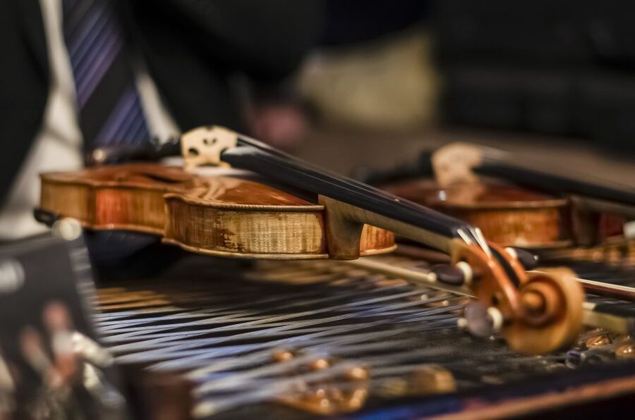 Budapest: 4-Course Dinner River Cruise with Live Folk Music - Should you book this Budapest Danube dinner cruise?