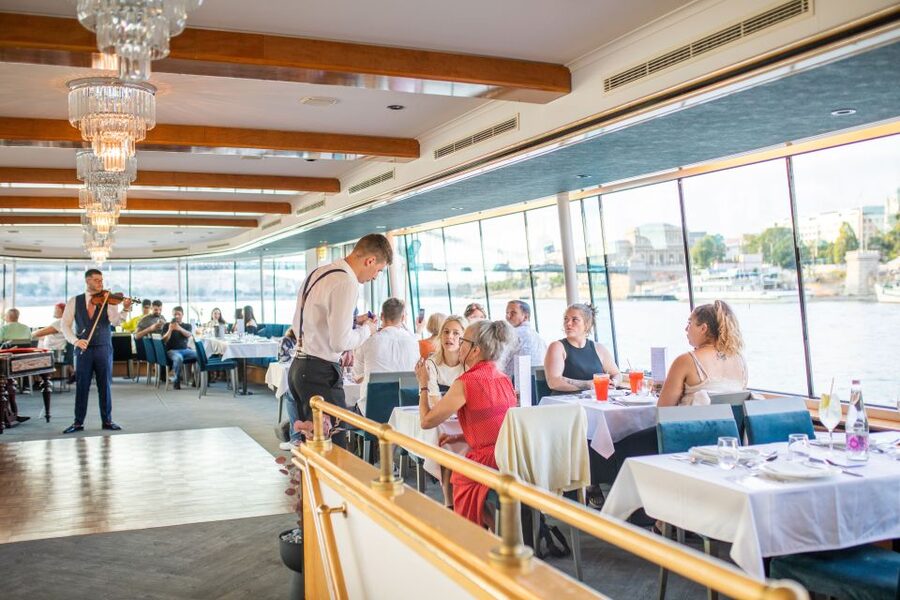 Budapest: 4-Course Dinner River Cruise with Live Folk Music - Dock 6 and the 2-hour flow: how the evening actually works
