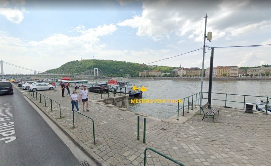 Budapest: 4-Course Dinner River Cruise with Live Folk Music - Who this cruise is best for, and who should think twice