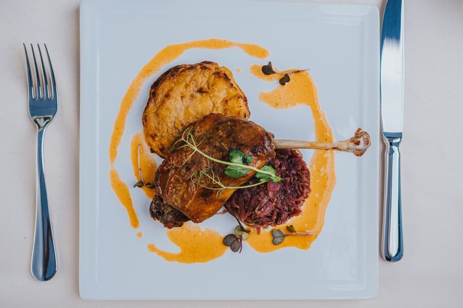 Budapest: 4-Course Dinner River Cruise with Live Folk Music - The 4-course dinner: traditional Hungarian flavors, served at your table
