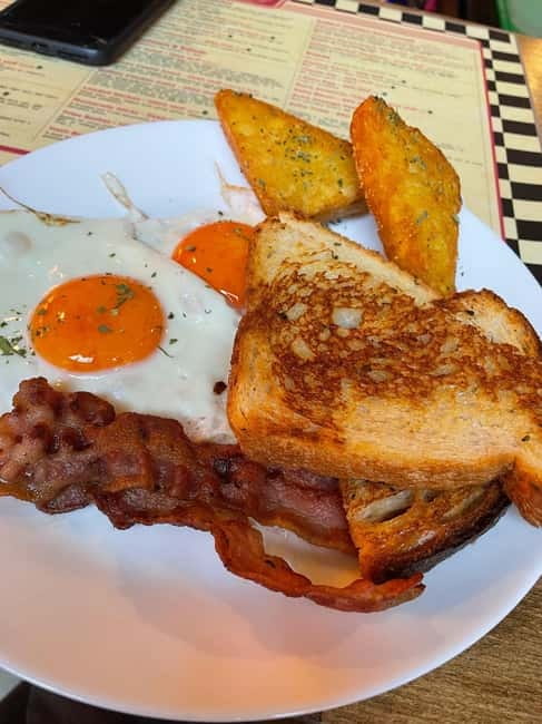 Budapest: 4-hour Bottomless Brunch w/ Cocktails & Craft Beer - Ruin Brew bottomless brunch, why this is a smart Budapest afternoon