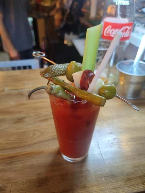 Budapest: 4-hour Bottomless Brunch w/ Cocktails & Craft Beer - Inside the Jewish Quarter vibe, ruin bar fun without the planning headache