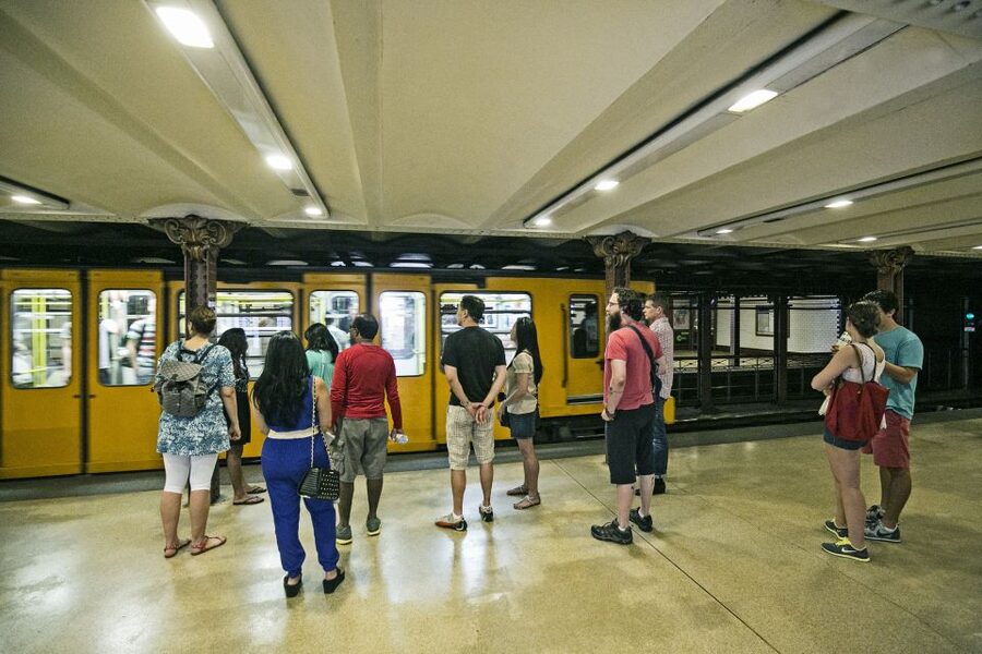 Budapest: All in One Walking Tour with Strudel House Stop - St. Stephen’s Basilica area and the Strudel House break
