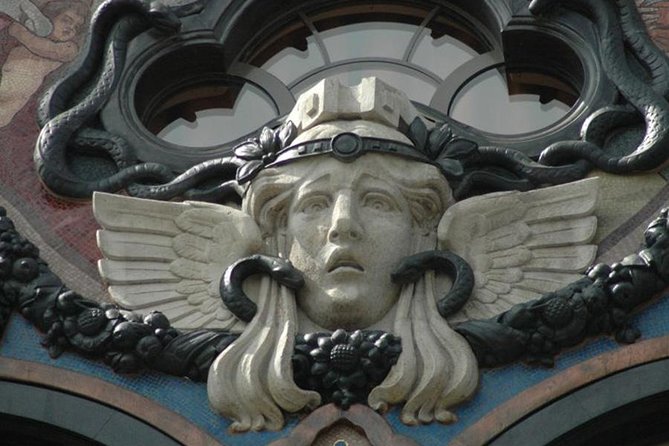 Budapest Art Nouveau Walking Tour - Rózsavölgyi utca and Paris Passage: when the tour rewards slow looking