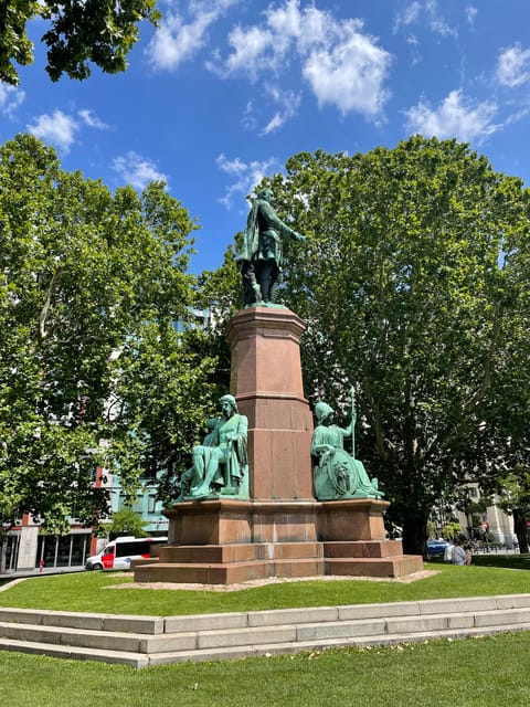 Budapest: Assist the Authorities Outdoor Escape Room Game - The story: Uncle Karl, the historic basilica area, and a missing police dog