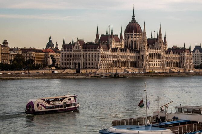 Budapest Audio Guide Cruise with Day, Sunset and Night Options - Sunset vs Night vs Day: Pick Your Light Like a Pro