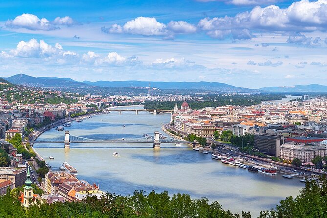 Budapest Audio Guide Cruise with Day, Sunset and Night Options - Who This Danube Audio Cruise Suits Best