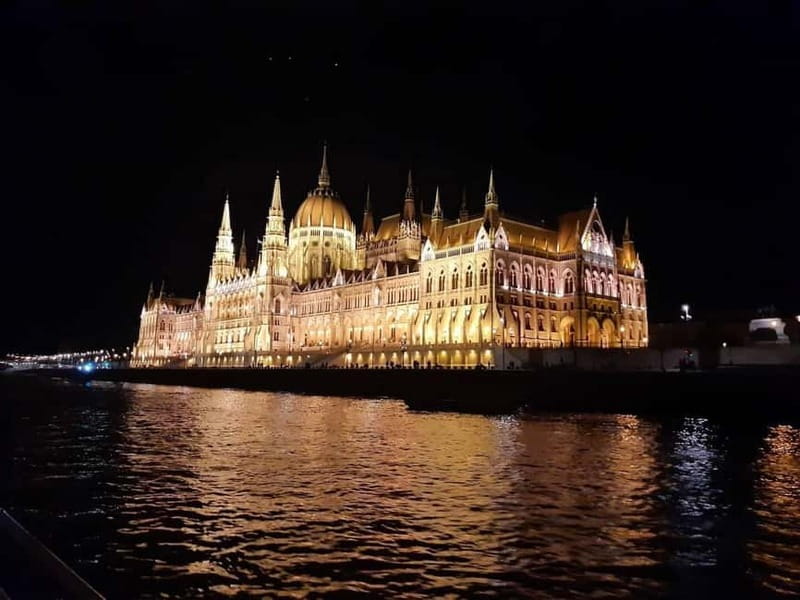 Budapest Boat Cruise with Personal Live Tour Guiding(+Drink) - Dock 42 and the real boarding rules (so you do not lose time)