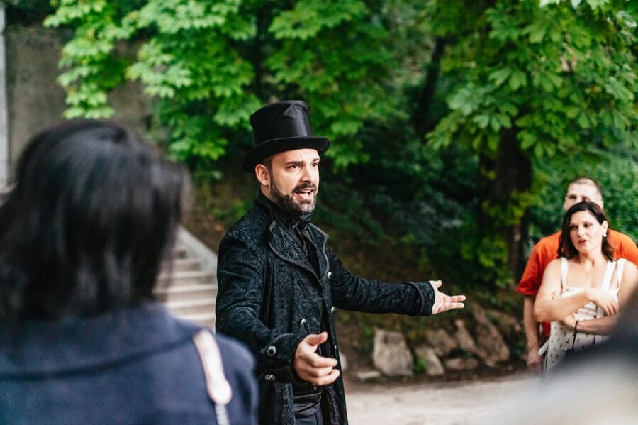 Budapest: Buda Castle District Vampires and Myths Night Tour - Vlad Dracula, Elizabeth Báthory, and the local myths thread