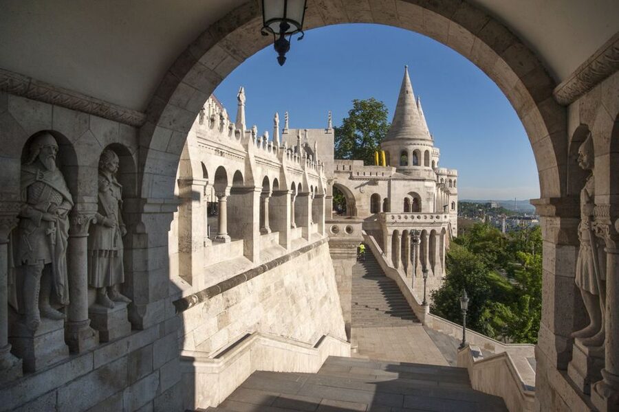 Budapest: Buda Castle District Walking Tour - Szentháromság Square start: where the tour sets its historical frame