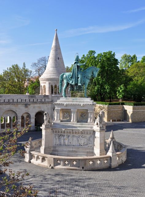 Budapest: Buda Castle Private Walking Tour - Matthias Church on Holy Trinity Square, how to read what you see