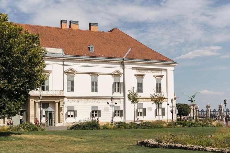 Budapest: Buda Castle Walking Tour & Folk Music Performance - Price and value: what you are paying for at $58