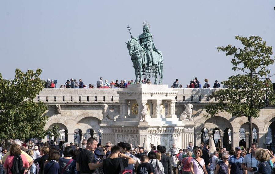 Budapest: Buda Walking Tour - Start at Matthias Church, and why 2 hours is the sweet spot