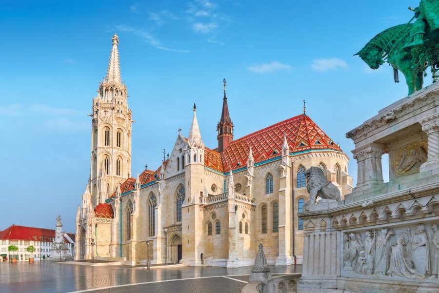 Budapest: Buda Walking Tour - Fishermen’s Bastion viewpoints and the hill climb for panoramic angles