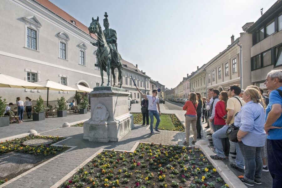 Budapest: Buda Walking Tour - Hidden alleyways, red-tiled houses, and ending with Parliament across the river