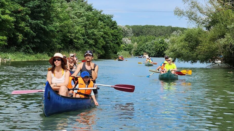 Budapest: Canoeing the Danube w or wo Sauna or Danube Beach - SaunaHouse Option: Finnish, Steam, Salty, Log, Infrared, Then a Plunge Pool