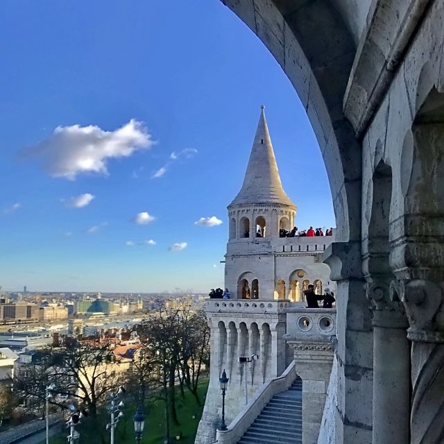 Budapest: City Discovery Tour - Why this 3-hour Budapest bus route works