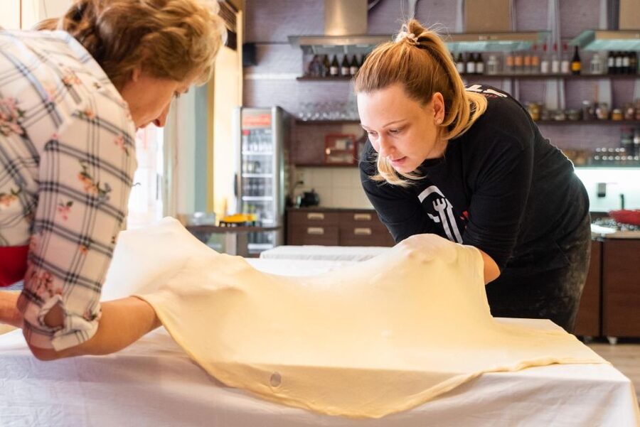 Budapest: Cooking School - Hungarian Menu & Local Market - Transfer, timing, and the “small group” factor
