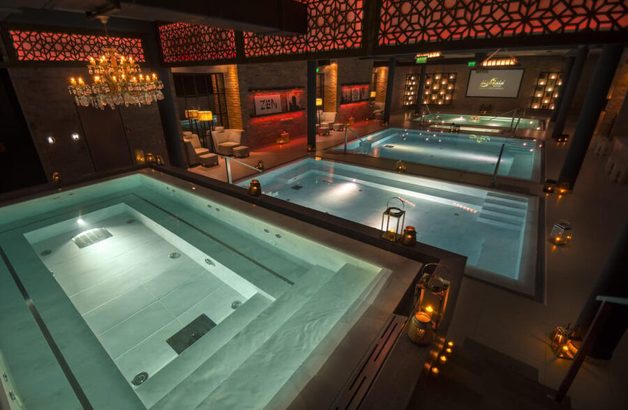 Budapest: Couple Holistic Swedish Massage with Jacuzzi Time - Your 20 minutes of private jacuzzi and the thermal pool setup