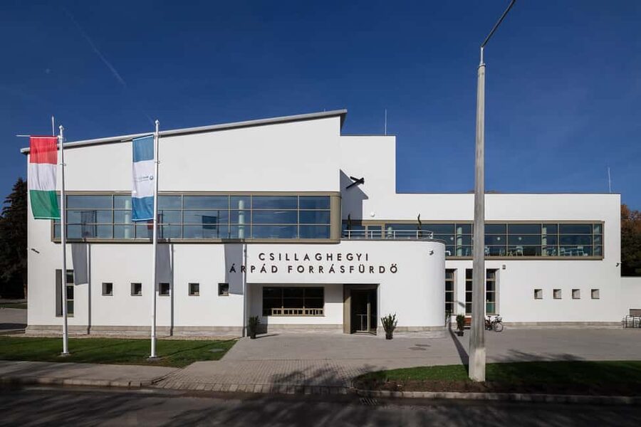 Budapest: Csillaghegyi Árpád Spring Baths Entry Ticket - Sauna world with infrared and Finnish heat (14+ only)