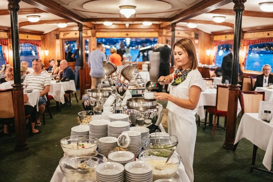 Budapest: Danube River Cruise with Dinner and Prosecco - Price and value: is $53 a good deal for Budapest nights?