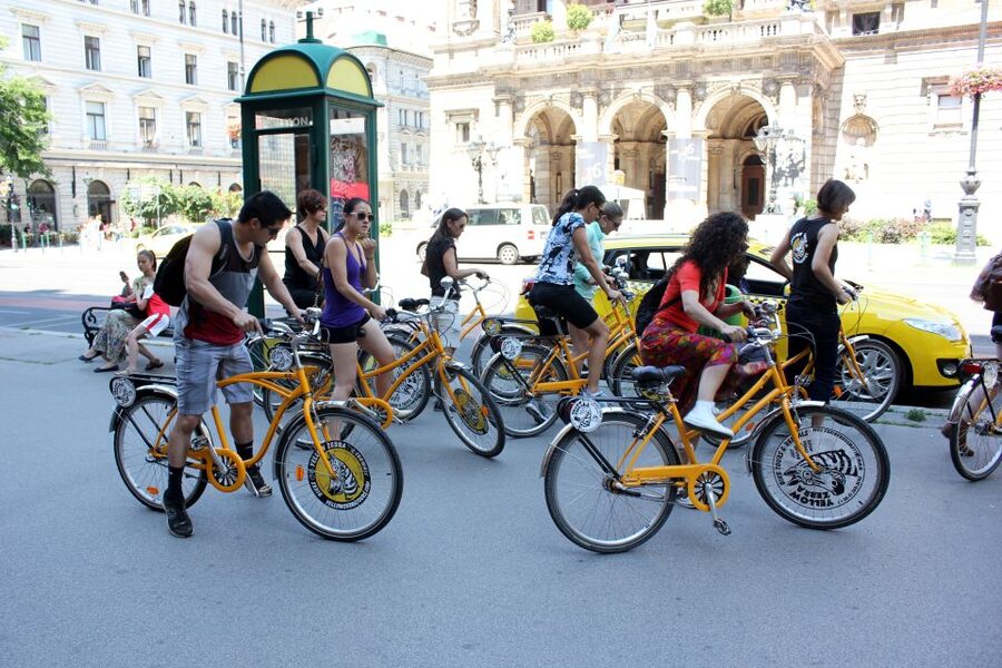 Budapest: Danube River Views Bike Ride - Pest Promenade Bike Lanes and the Danube View Feeling