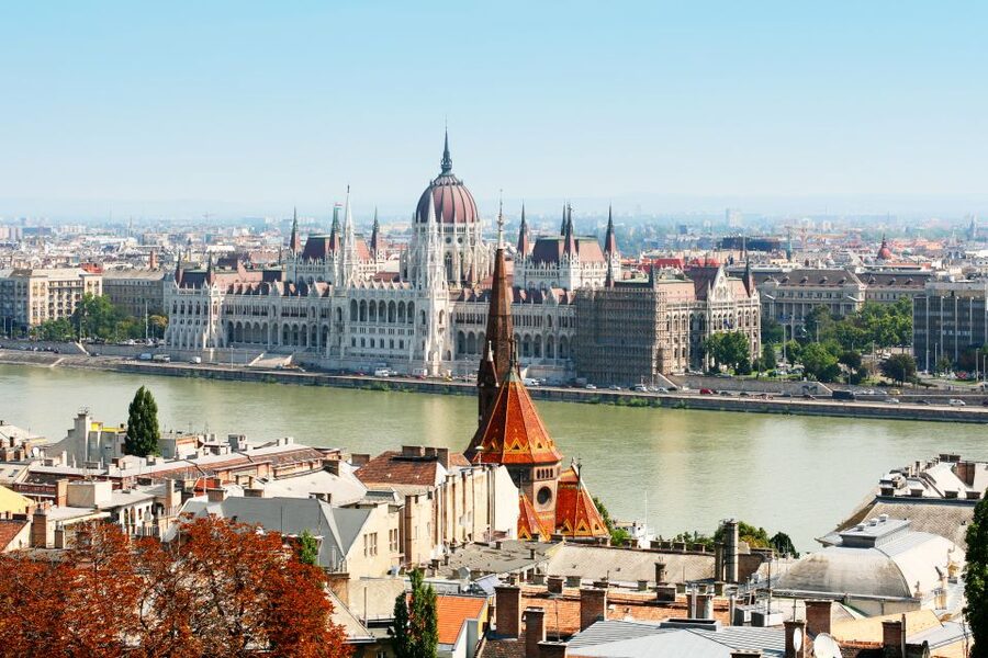 Budapest: Daytime Sightseeing Boat Cruise - Key highlights at a glance