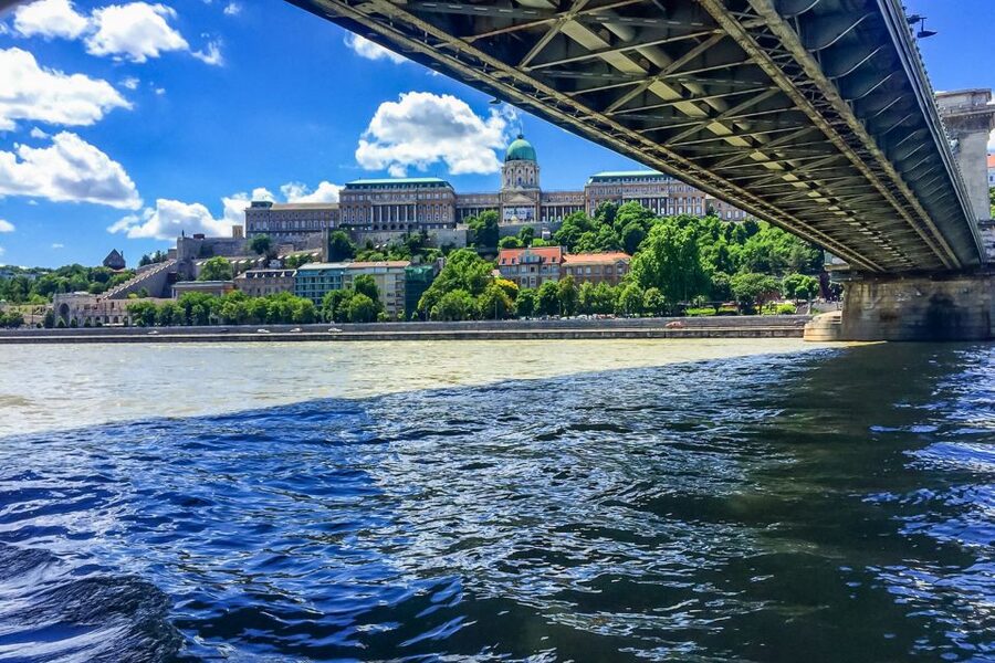 Budapest: Daytime Sightseeing Boat Cruise - Who this cruise fits best, and who should skip it