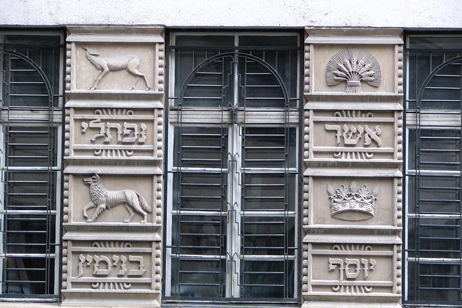 Budapest Dohany, Heroes', Rumbach synagogues & Jewish Ghetto Tour - Dob Street and Kazinczy Street: Orthodox Life and Art Nouveau Style